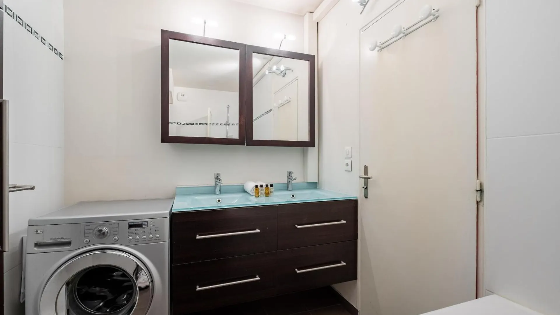 Veeve - Fabulous On Faure Apartment Paris